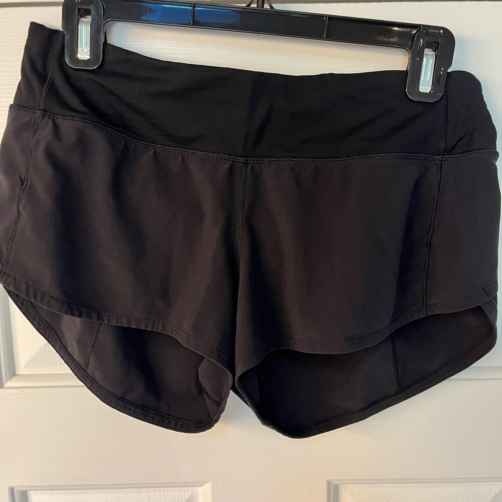 Lululemon Speed Up Low rise lined short 2.5”, size 6